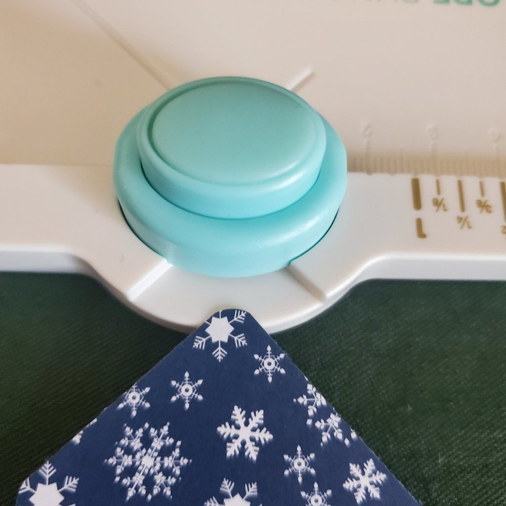 We R Memory Keepers Envelope Punch Board - Picture 8 of 11